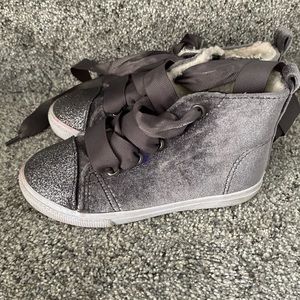 Cat and Jack size 9 girl’s shoes